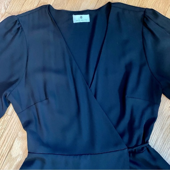 Socialite Surplice Flutter Short Sleeve V-Neck Tulip Hem Black Wrap Dress Size S - Picture 4 of 9